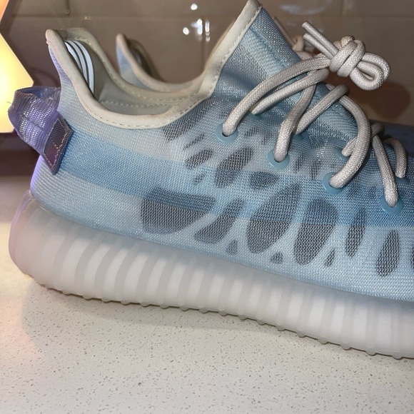 Adidas Yeezy 350 Boost V2 main image 9